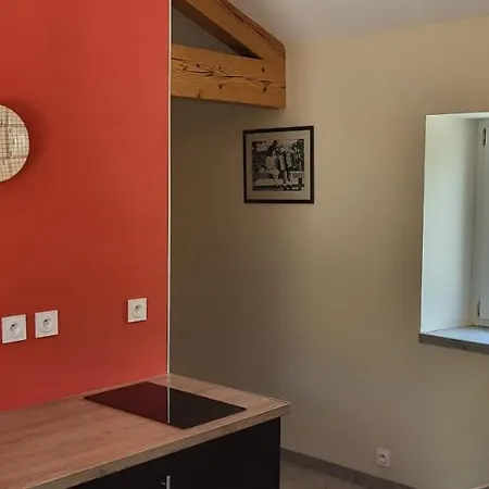 Апартаменты Maisonnette En Pierre Renovee Ламастр